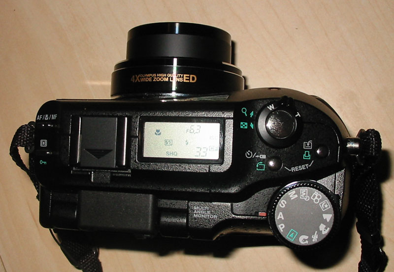 The camera is set to macro and aperture priority