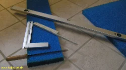 Det er vigtigt at skære måtten nøjagtigt til - en rockwool-knic er særdeles velegnet til at skære med.
